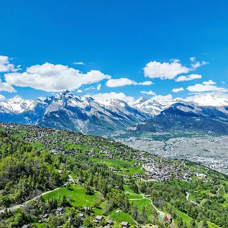 Le Loup- Le Renard Et La Belette By Interhome *