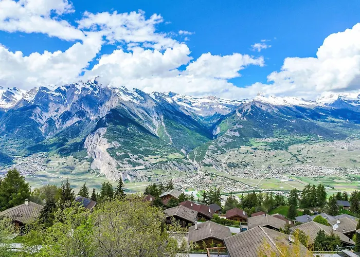 Le Loup- Le Renard Et La Belette By Interhome Chalet *